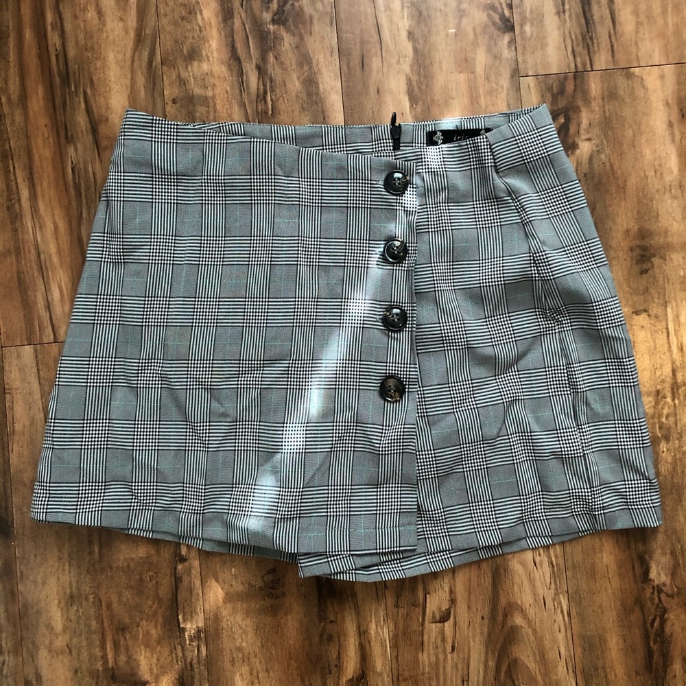 Charlotte Russe skort